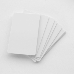 Lot de 100 cartes PVC blanches 86x54 mm, épaisseur 0,50 mm